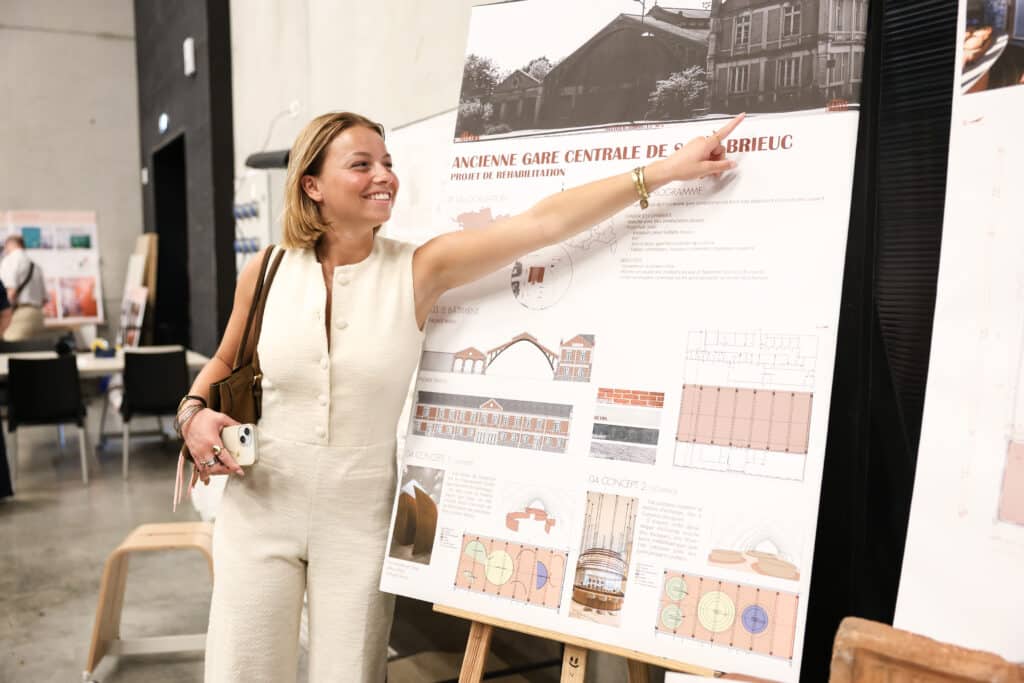 étudiante en dernière année d'architecture d'intérieur