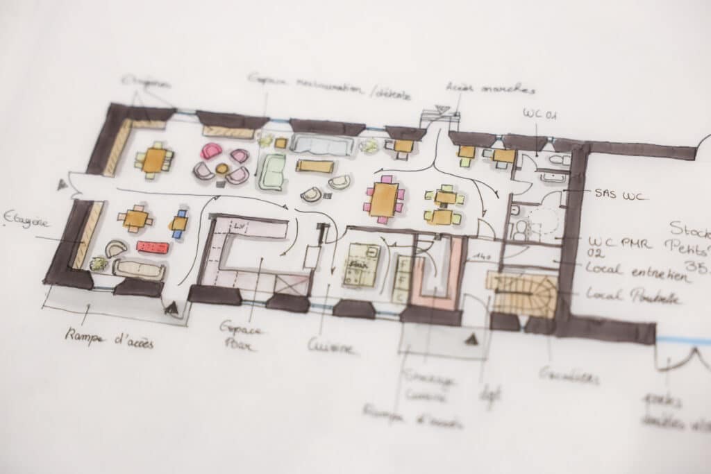 Plan d’aménagement intérieur dessiné à la main par un étudiant de l’IFFDEC, école de design à Rennes.