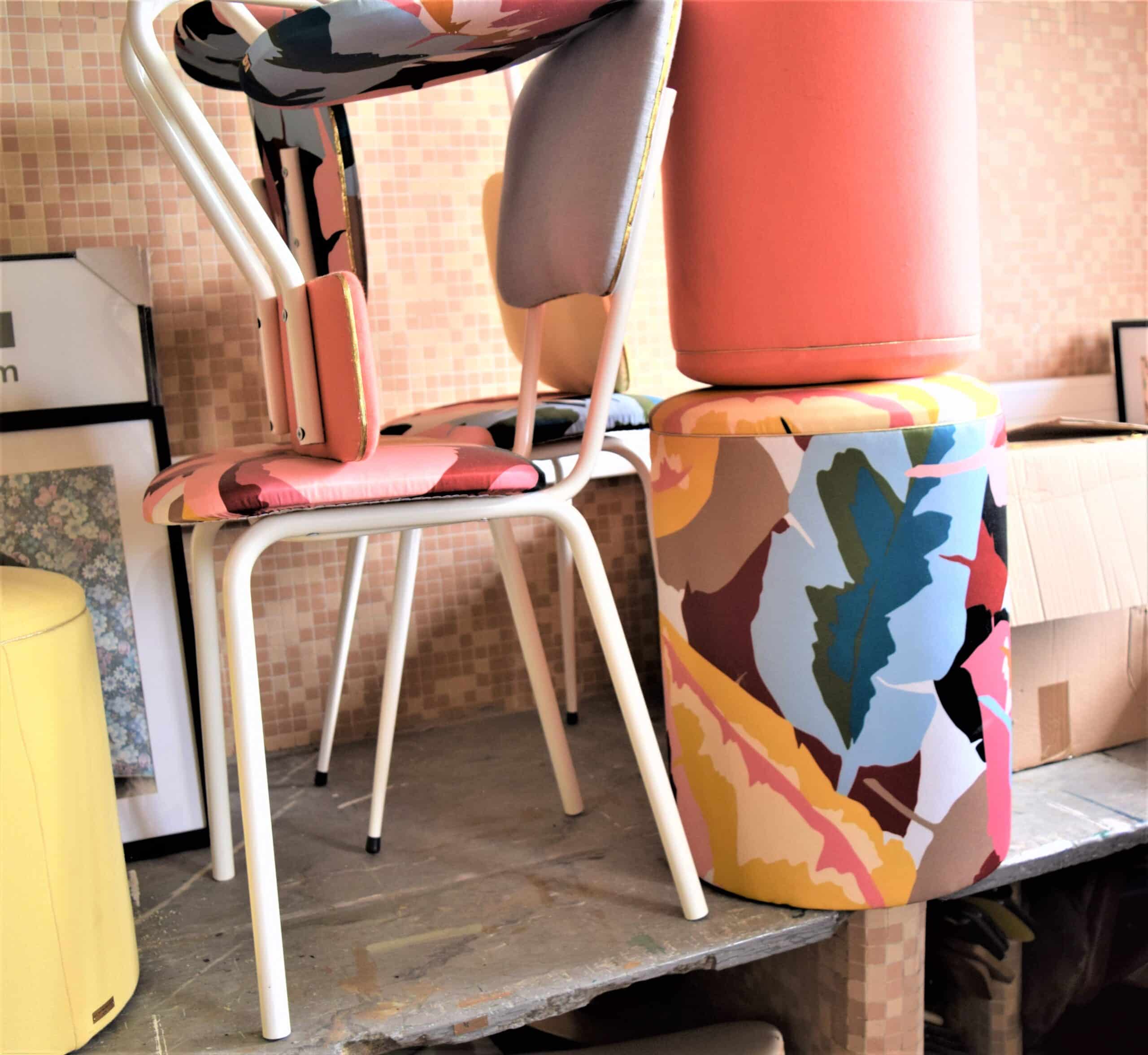 Les fameuses chaises attendent sagement dans l'atelier...